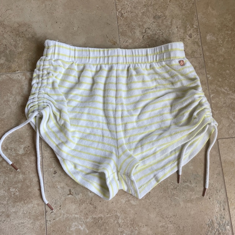 Volcom - Womens Lounge Shorts - Size M - Super soft & comfy - Adjustable length